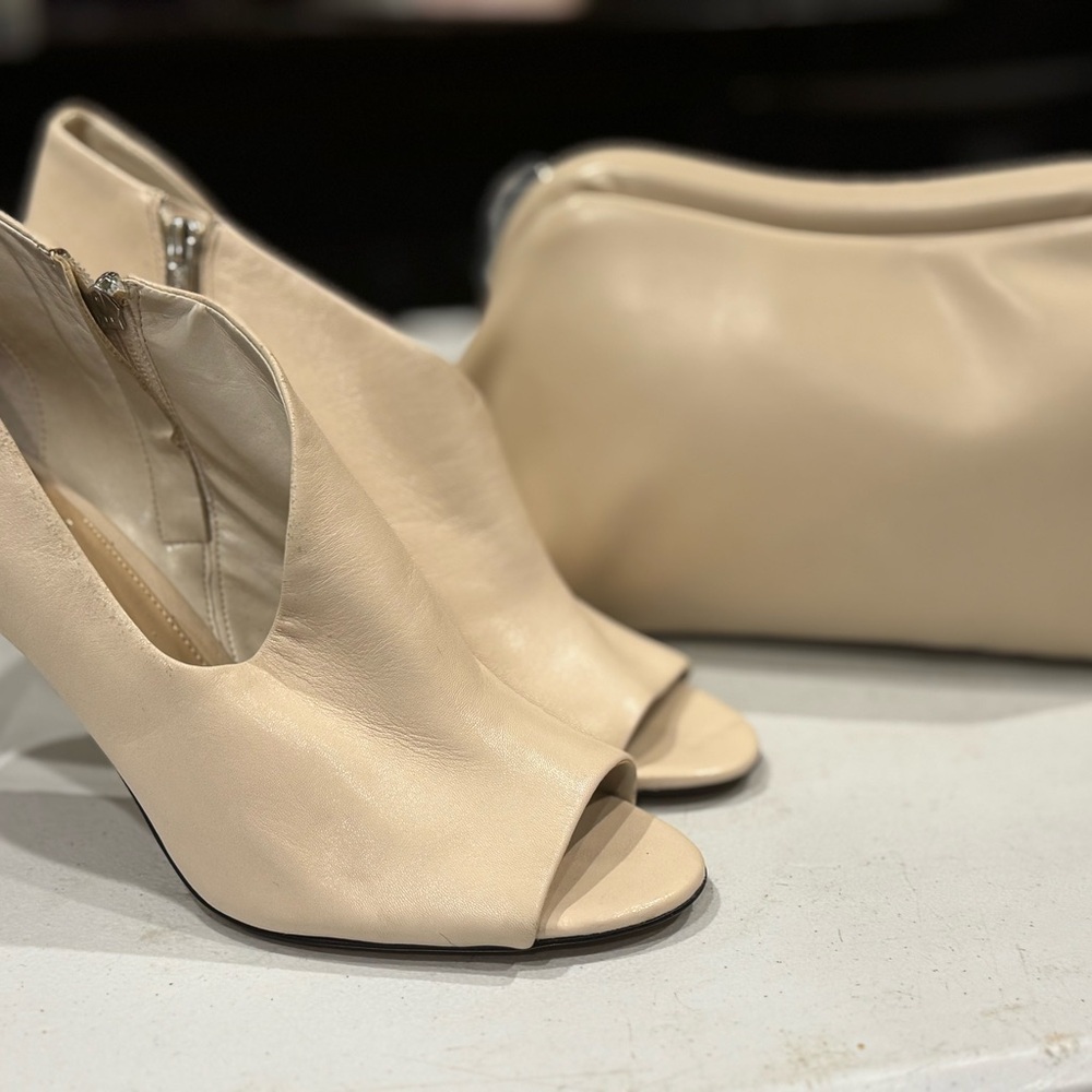Vince Camuto Cream Heeled Shoes & Bag